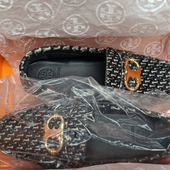 NWB Tory Burch Driver Loafers - Picture 1 of 7